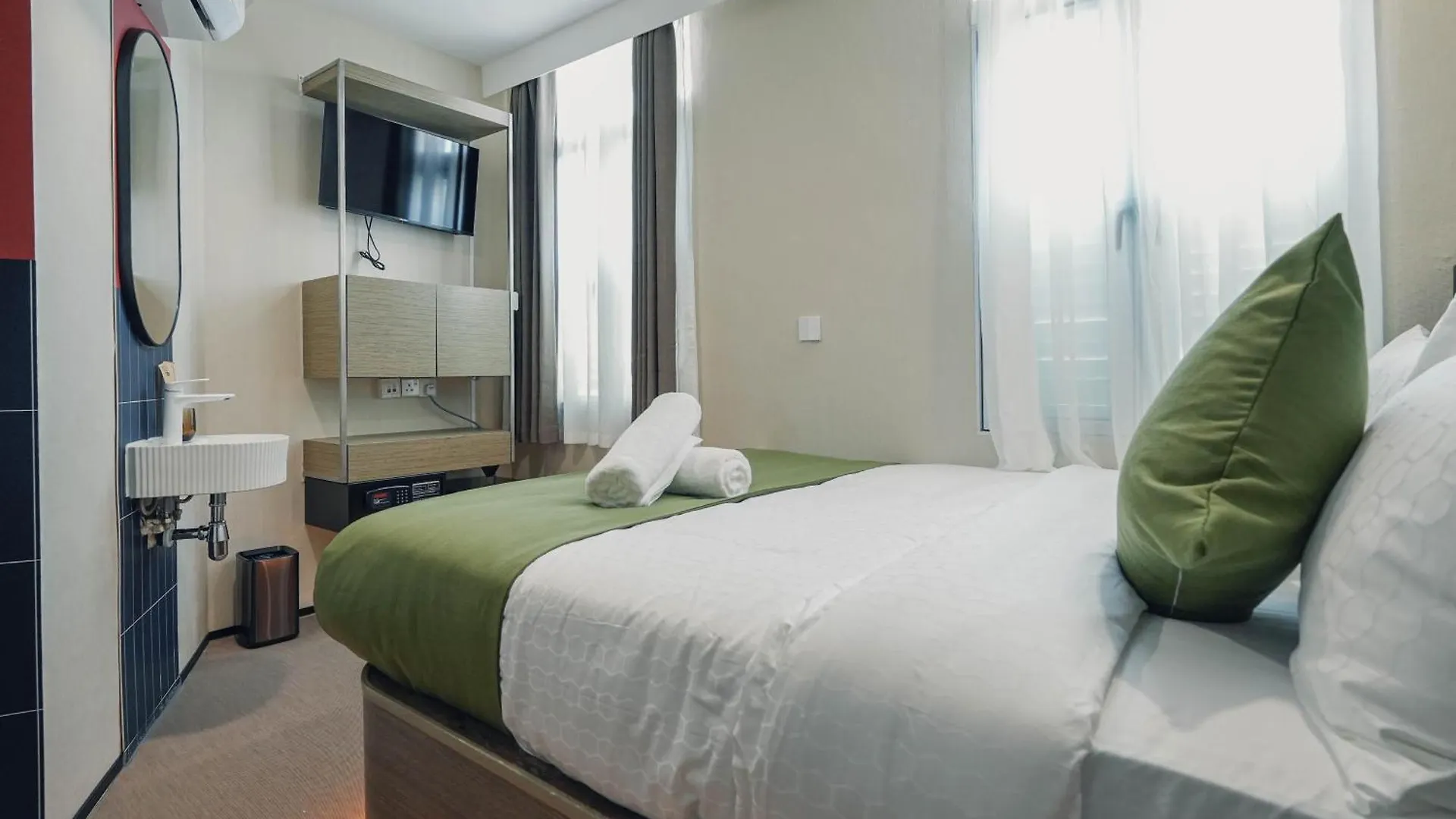 A Hotel Chinatown- Newly Renovated Singapore